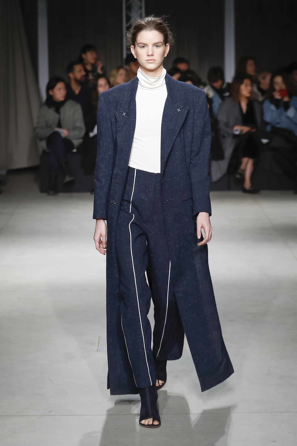 09_Situationist-Women-FW17-097