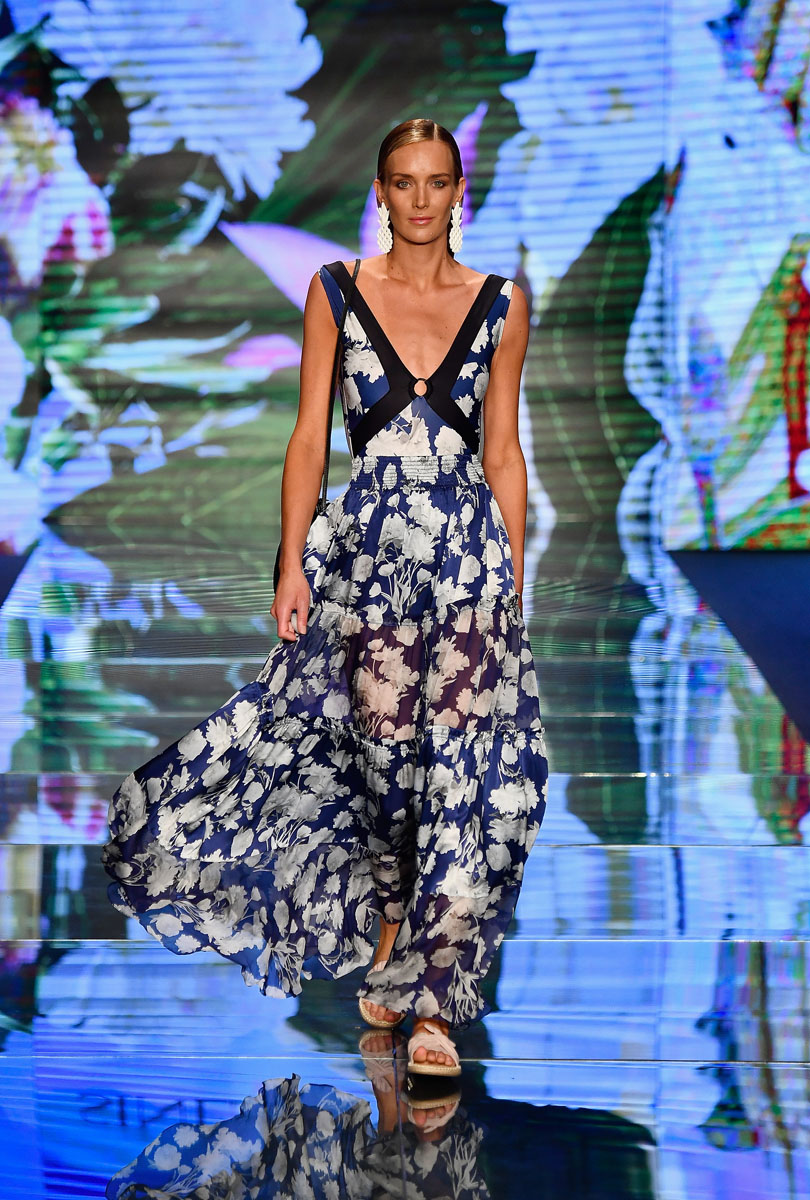 Sinesia Karol - Runway - Paraiso Fashion Fair